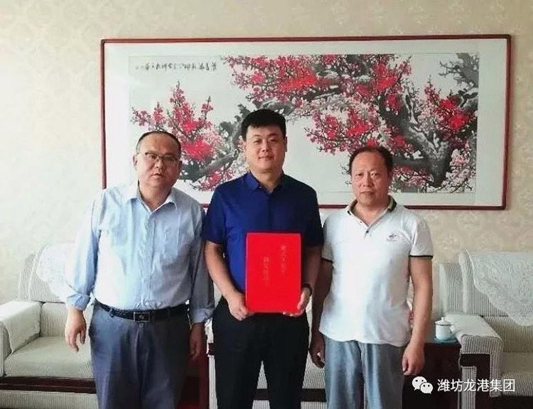 【喜訊】科技局、經(jīng)信局領導赴龍港無機硅發(fā)放獎勵資金