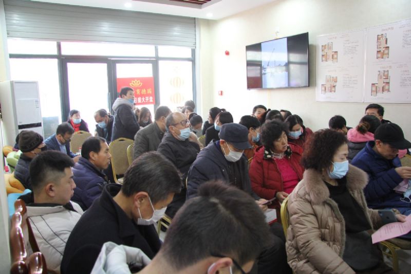 人山人海，瘋狂搶購丨直擊龍港·育德園開盤火爆現(xiàn)場！
