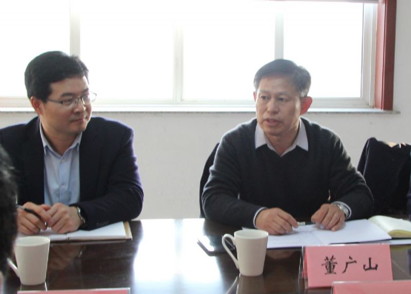 省工信廳領導到龍港硅業(yè)公司開展上市培育和投rongzi調研及對接服務