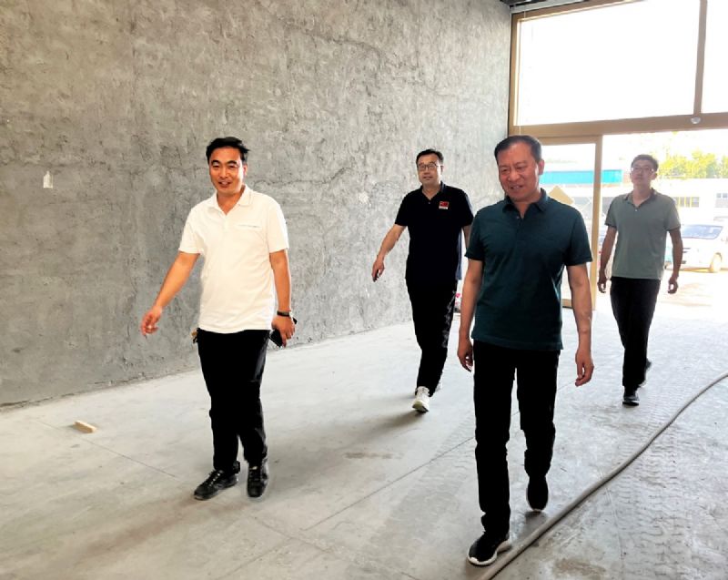 市體育事業(yè)發(fā)展中心領(lǐng)導蒞臨龍港運動中心調(diào)研